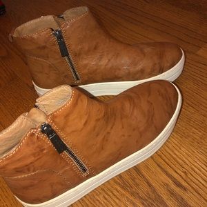 Leather platform booties!